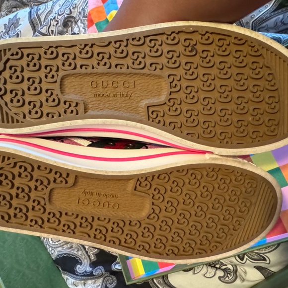 Auth!! Gucci Tennis GG Canvas Shelly Line Sneakers Pink - Picture 5 of 13